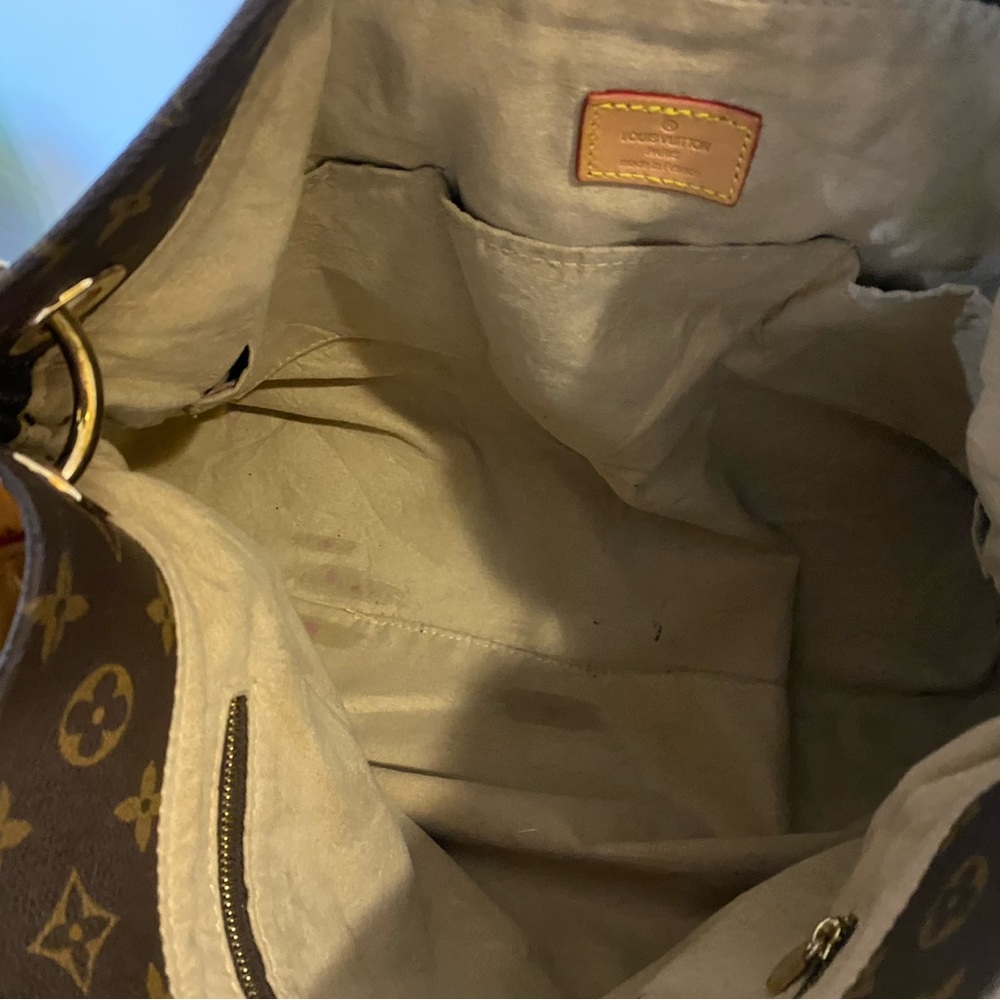 LOUIS VUITTON LV 
MONOGRAM CANVAS ARTSY MM - Picture 10 of 16